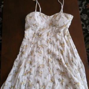 Tank dress white with yellow flowers smalll